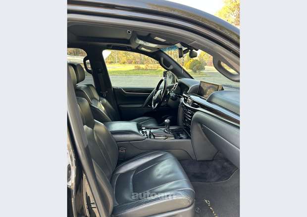Lexus LX 570