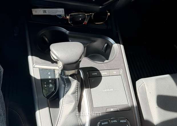 Lexus UX 200 2022 — լուսանկար 6