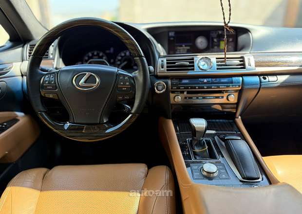 Lexus LS 460 L