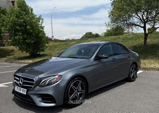 Mercedes-Benz E 300