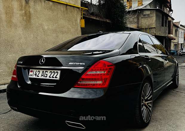 Mercedes-Benz S 550