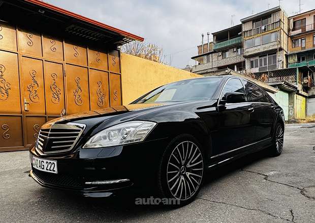 Mercedes-Benz S 550