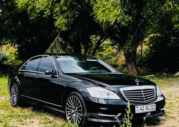 Mercedes-Benz S 550