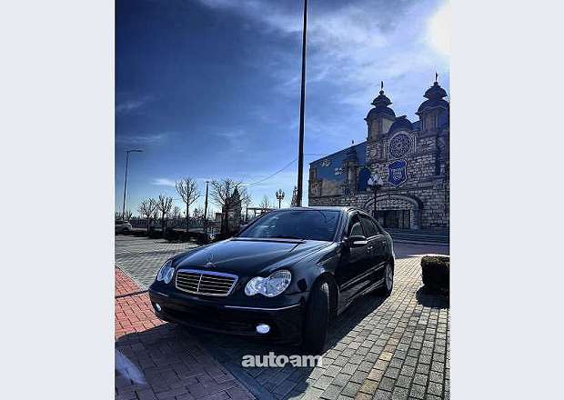 Mercedes-Benz C 220 2002 — photo 1