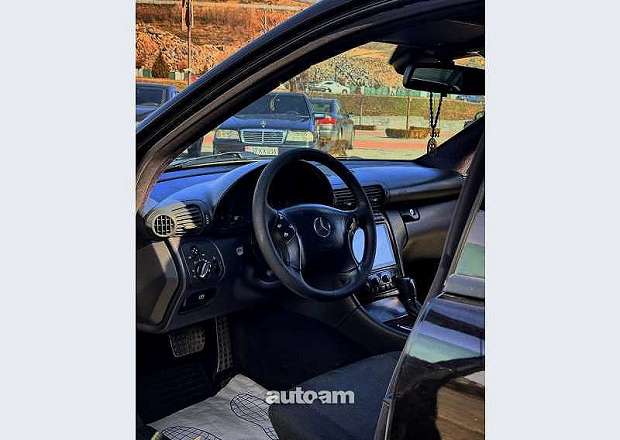 Mercedes-Benz C 220 2002 — photo 9