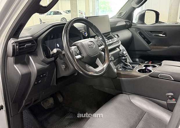 Toyota Land Cruiser 300 2022 — լուսանկար 7