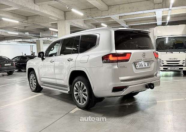 Toyota Land Cruiser 300 2022 — լուսանկար 3