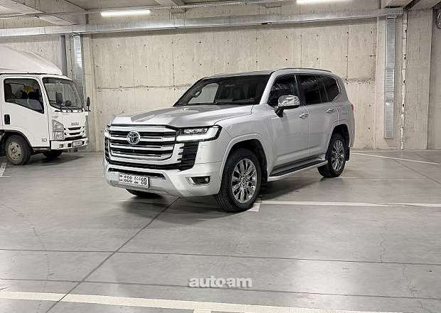 Toyota Land Cruiser 300 2022 — լուսանկար 2