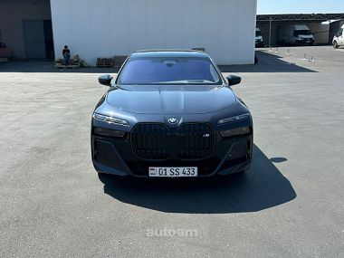 BMW i7  2023 
