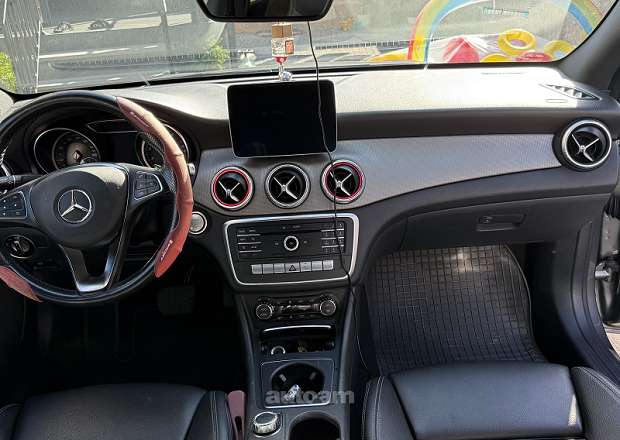 Mercedes-Benz CLA 250