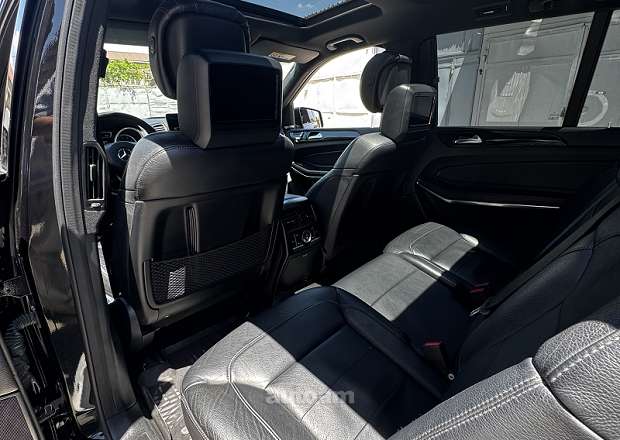 Mercedes-Benz GLS 500