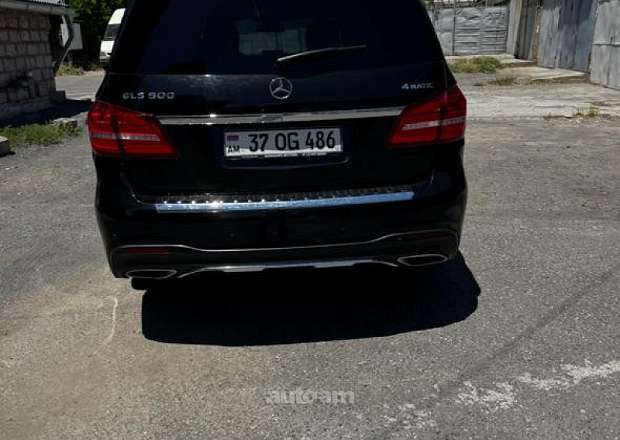 Mercedes-Benz GLS 500