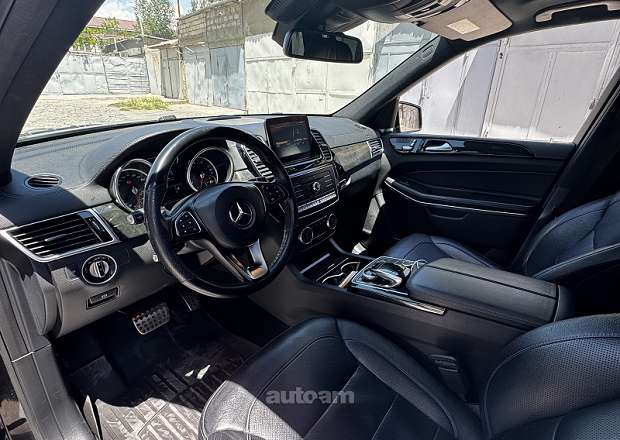 Mercedes-Benz GLS 500