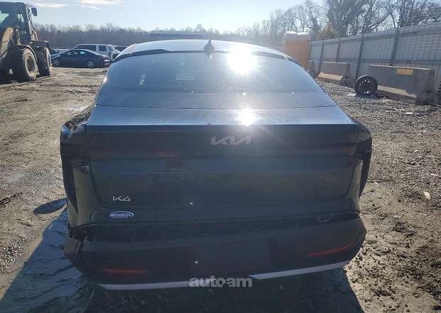 Kia K4