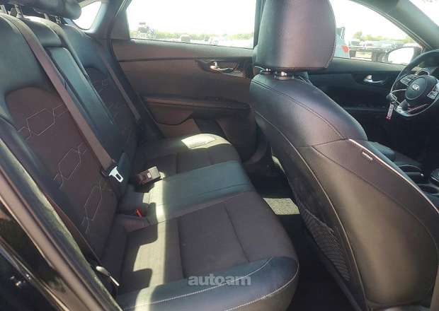 Kia Forte 2020 — լուսանկար 10