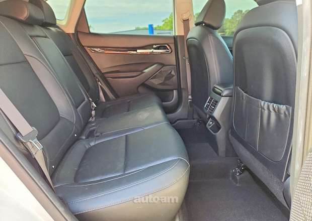 Kia Seltos 2023 — photo 11