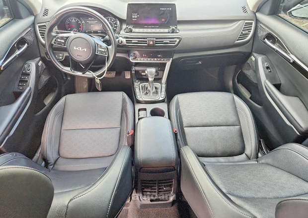 Kia Seltos 2023 — photo 8