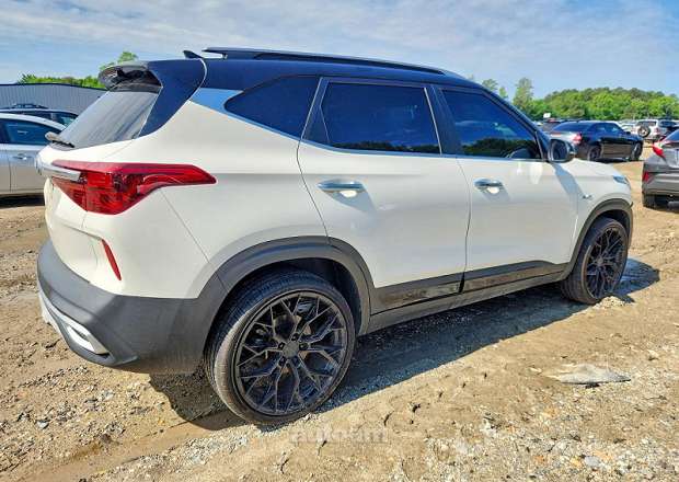 Kia Seltos 2023 — photo 5