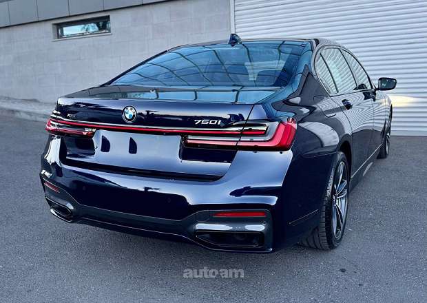 BMW 750