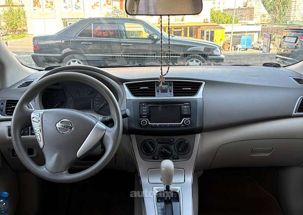 Nissan Sentra 2012 — լուսանկար 11