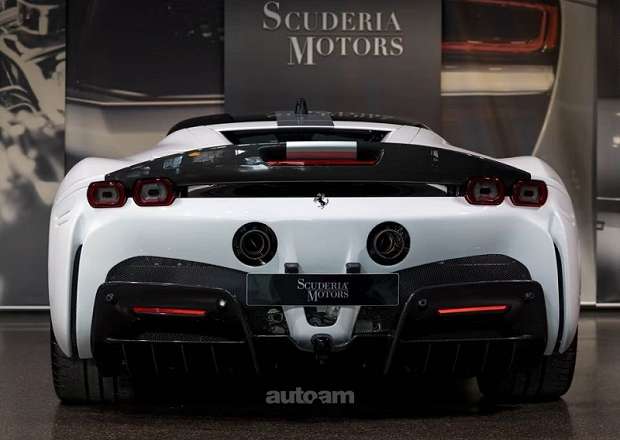 Ferrari SF90