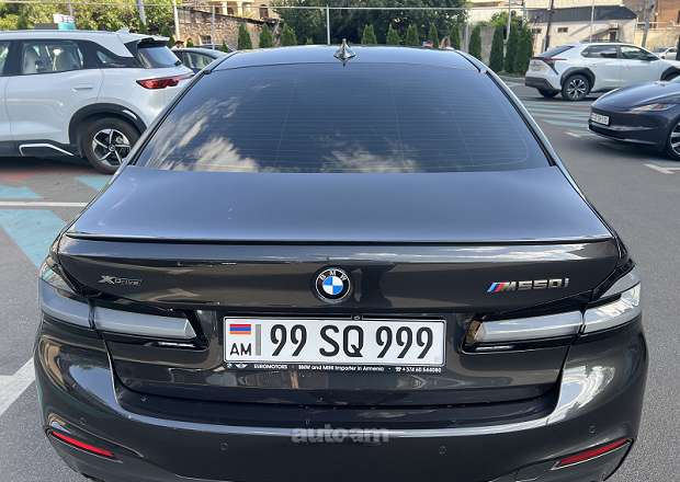 BMW 550