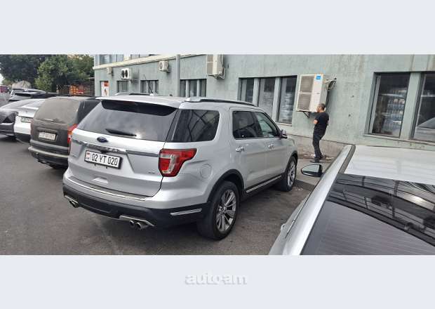 Ford Explorer 2018 — photo 4