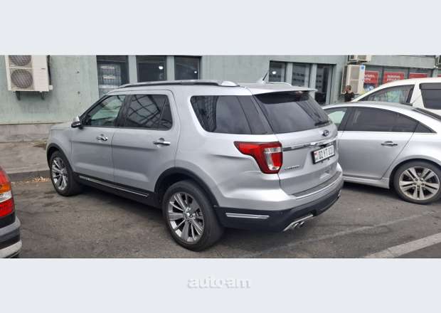 Ford Explorer 2018 — photo 3