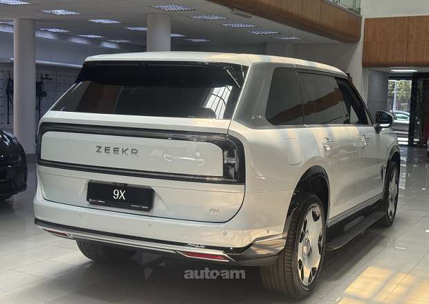 Zeekr 9X Ultra