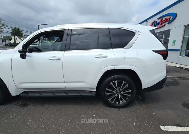 Lexus LX 600