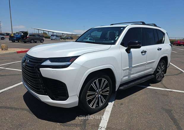 Lexus LX 600