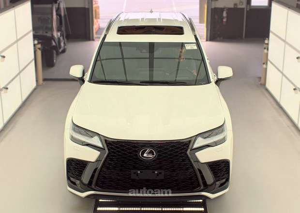 Lexus LX 600