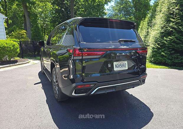 Lexus LX 600