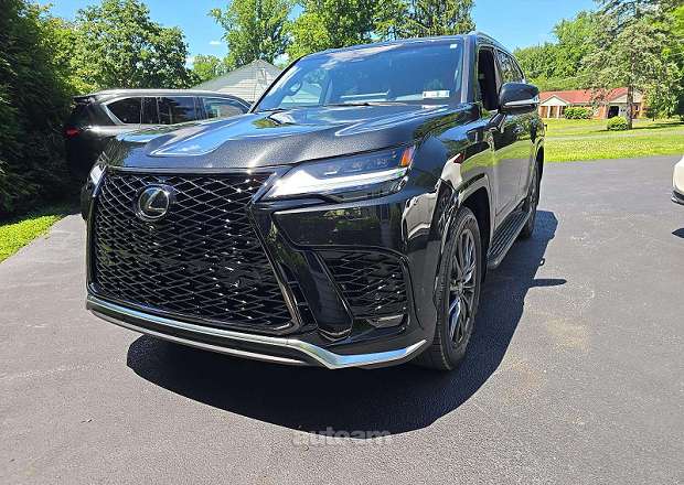 Lexus LX 600