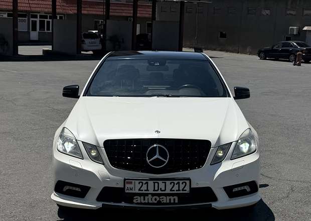 Mercedes-Benz E 300