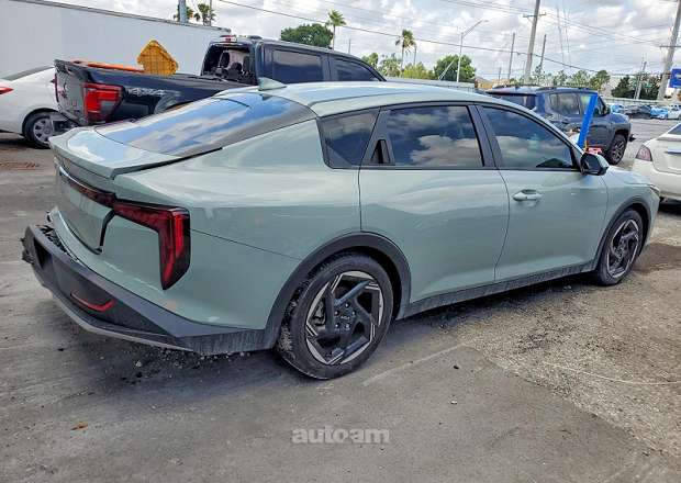 Kia K4