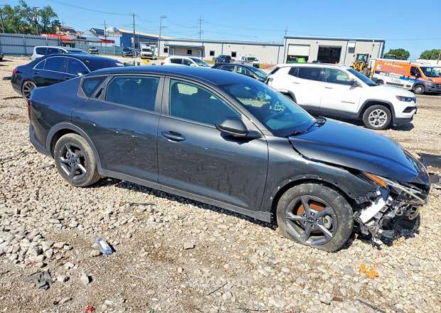 Kia K4