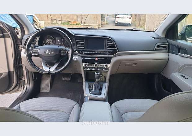 Hyundai Elantra 2019 — լուսանկար 8