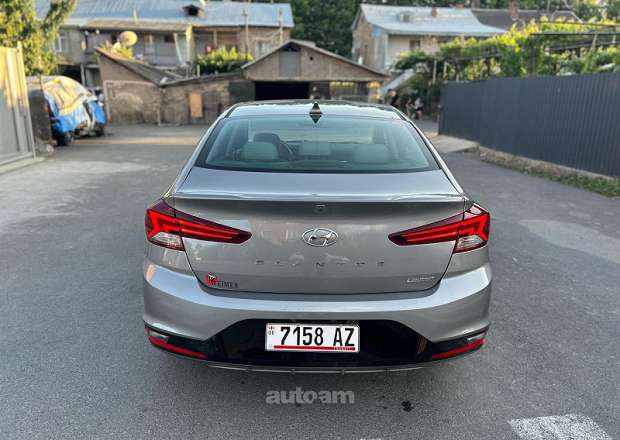Hyundai Elantra 2019 — լուսանկար 3
