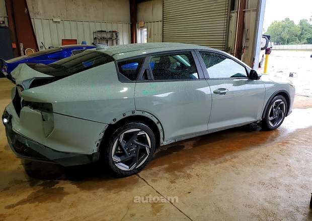 Kia K4