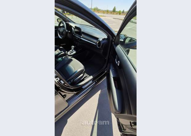 Kia Forte 2019 — photo 11