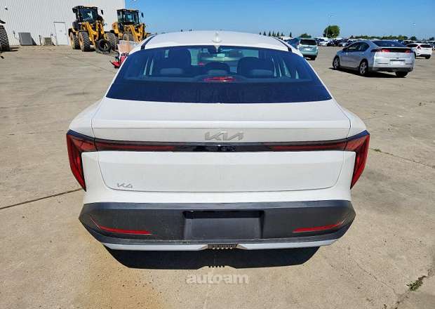 Kia K4