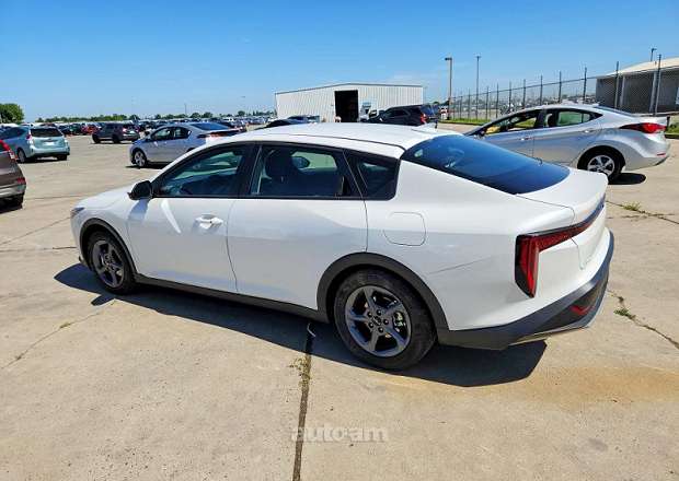 Kia K4