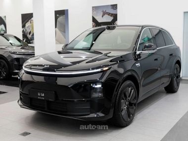 Lixiang Li L6  2025 