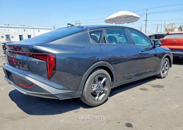Kia K4