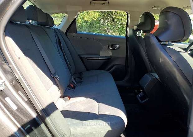 Kia K4