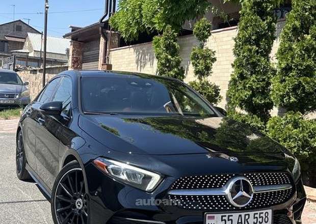 Mercedes-Benz A 220