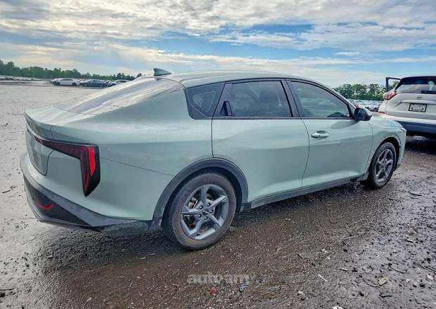Kia K4