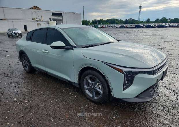 Kia K4