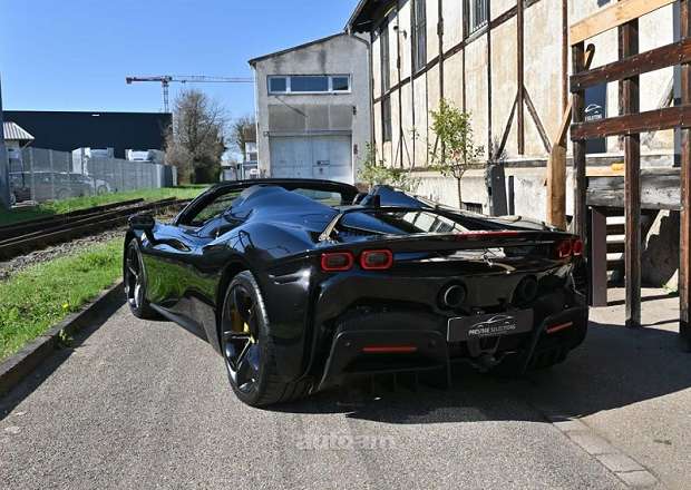 Ferrari SF90